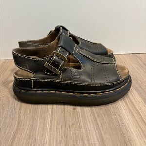 Vintage Y2K Dr Martens England Womens Size 7  Sandals Brown Chunky Fisherman